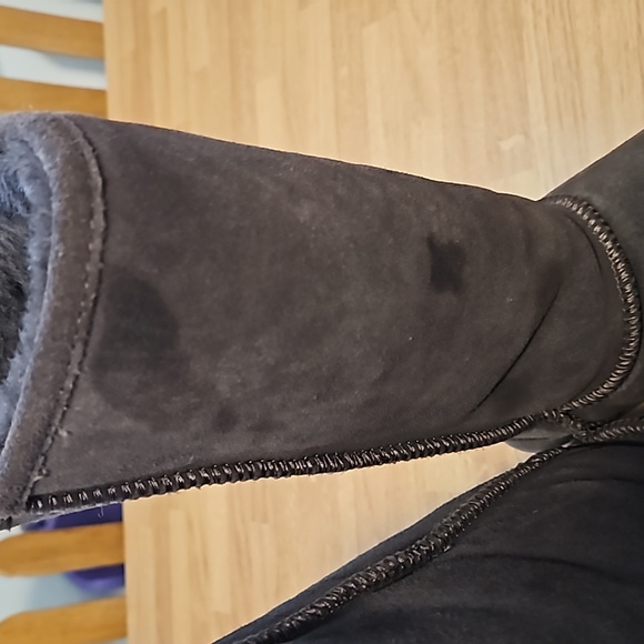 Bearpaw Boots - Picture 9 of 11